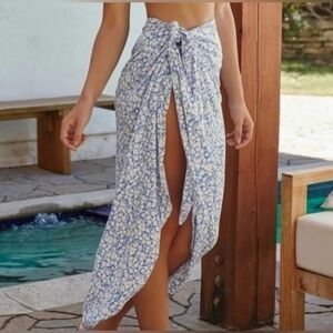 NWT Lost + Wander Tie Sarong Cover Up Skirt WSWAV6103-3 Sky Blue/White Size S